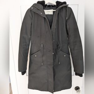 Aritzia Wilfred Warm Black Parka